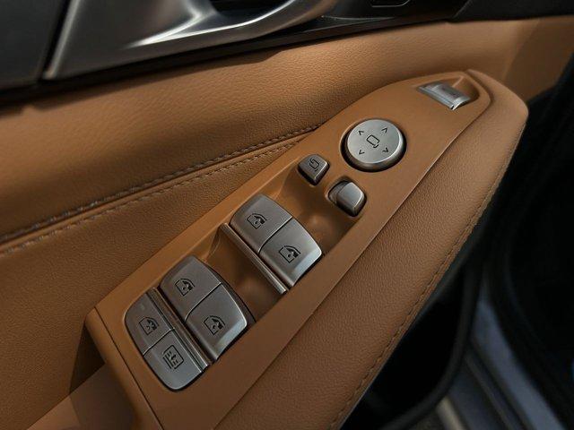 Photo of 2025 Skyscraper Grey Metallic BMW X7