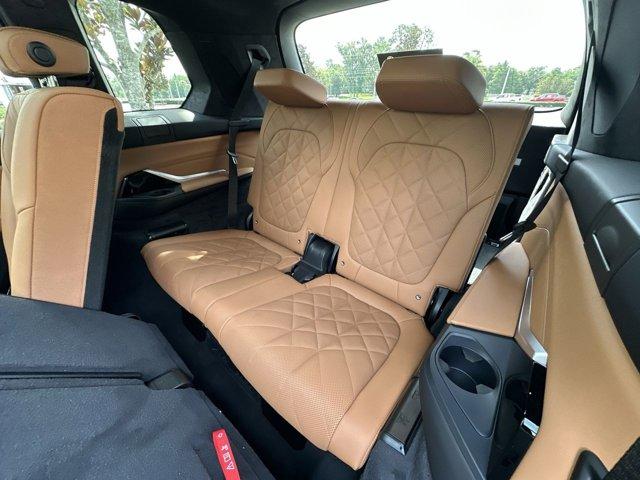 Photo of 2025 Skyscraper Grey Metallic BMW X7