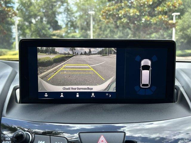 Photo of 2021 White Acura RDX