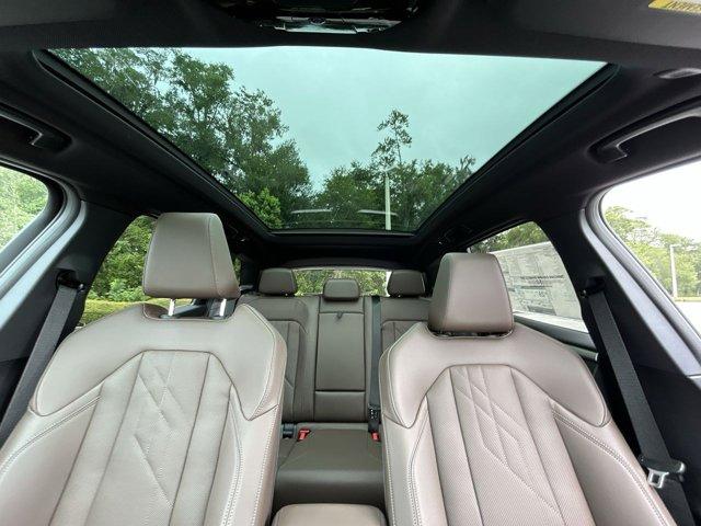 Photo of 2025 Mineral White Metallic BMW X3