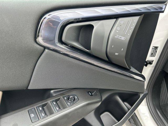 Photo of 2025 Mineral White Metallic BMW X3