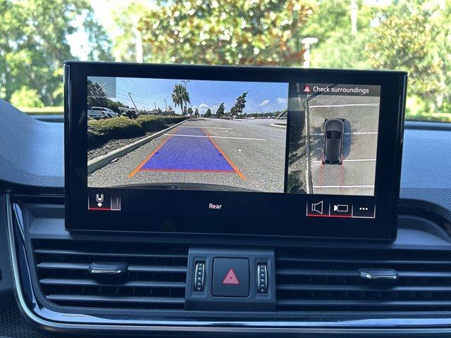 Photo of 2022 Mythos Black Metallic Audi SQ5