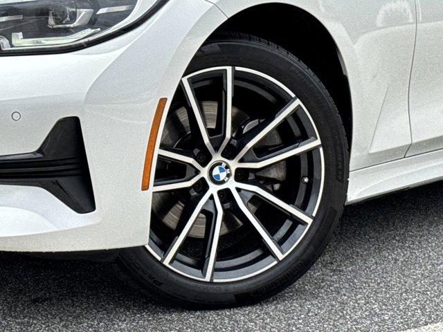 Photo of 2021 Mineral White Metallic BMW 330