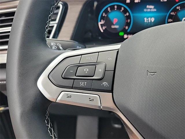 Photo of 2025 Pure Gray Volkswagen Atlas