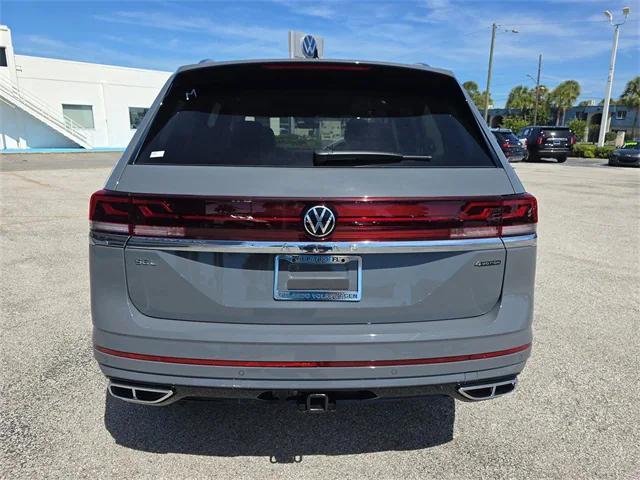 Photo of 2025 Pure Gray Volkswagen Atlas