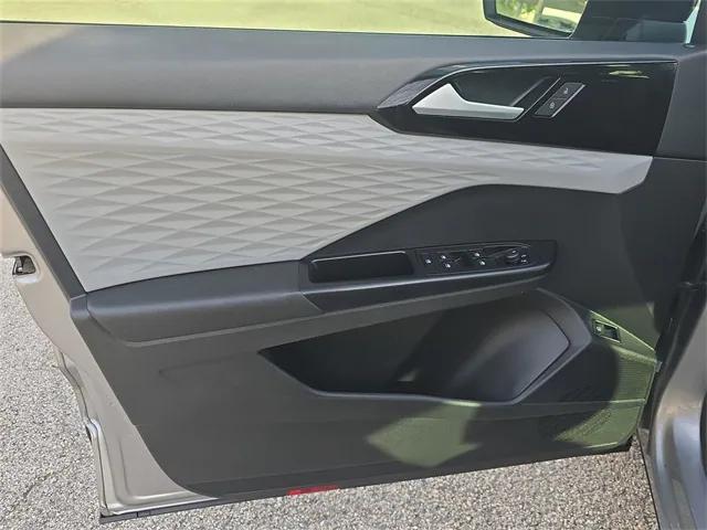 Photo of 2022 Silver Metallic Volkswagen Taos