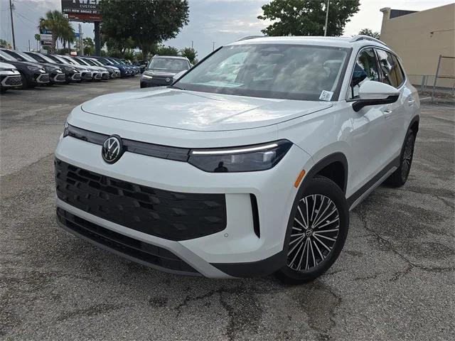 Photo of 2025 Pure White Volkswagen Tiguan