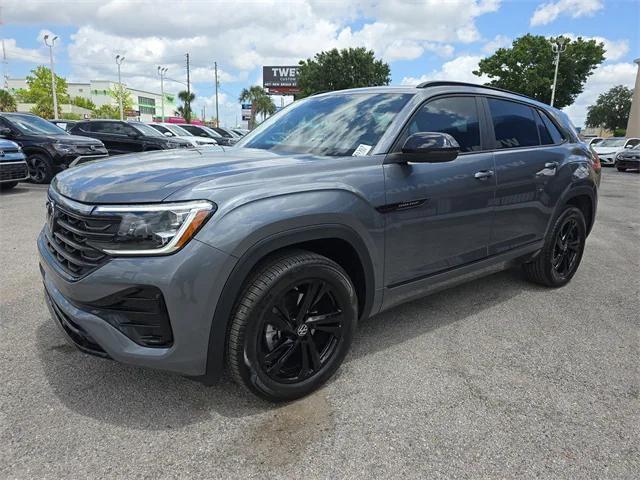 Photo of 2025 Platinum Gray Metallic Volkswagen Atlas Cross Sport