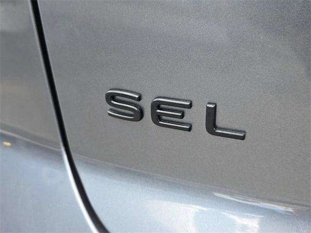 Photo of 2025 Platinum Gray Metallic Volkswagen Atlas Cross Sport