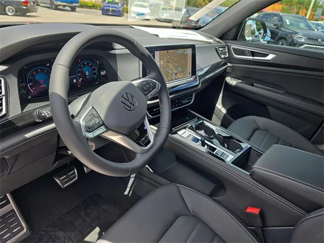Photo of 2025 Platinum Gray Metallic Volkswagen Atlas Cross Sport
