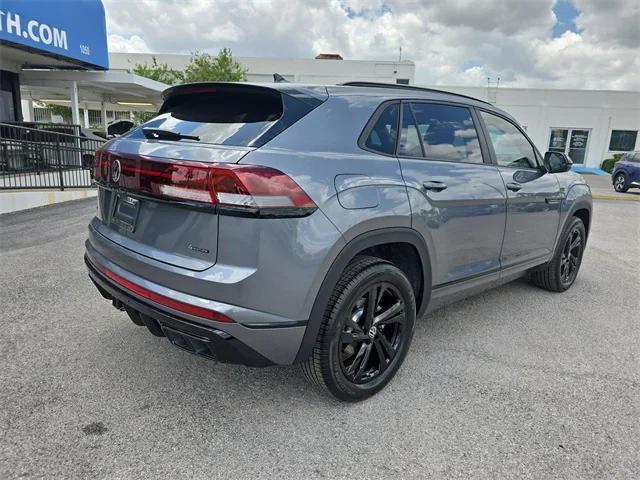 Photo of 2025 Platinum Gray Metallic Volkswagen Atlas Cross Sport