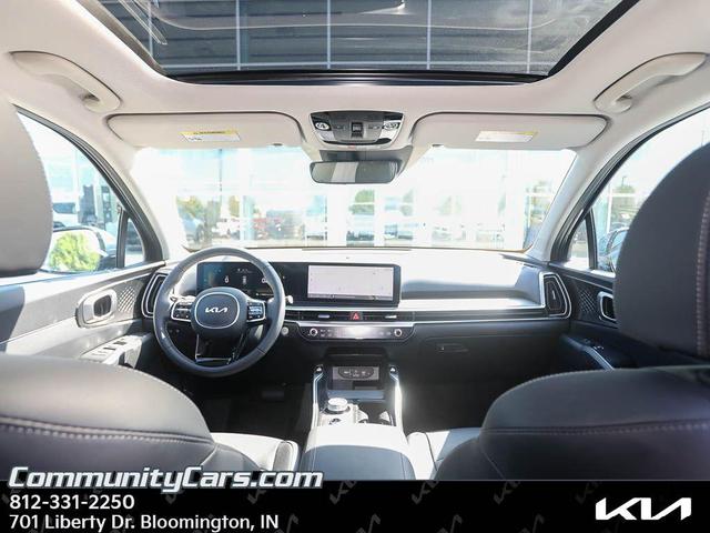 Photo of 2025 Mineral Blue Kia Sorento Hybrid