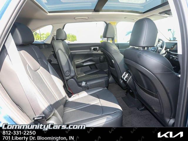 Photo of 2025 Mineral Blue Kia Sorento Hybrid