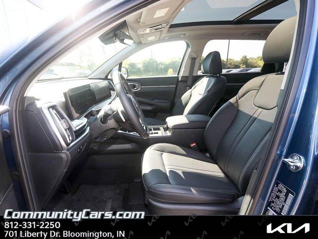 Photo of 2025 Mineral Blue Kia Sorento Hybrid