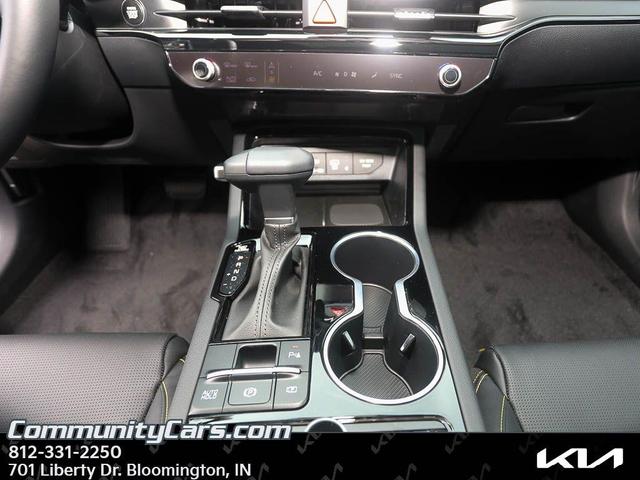 Photo of 2026 Wolf Gray Kia K5