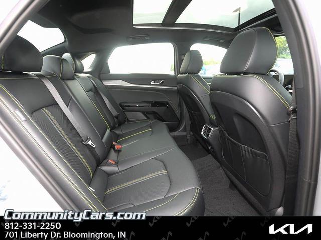 Photo of 2026 Wolf Gray Kia K5