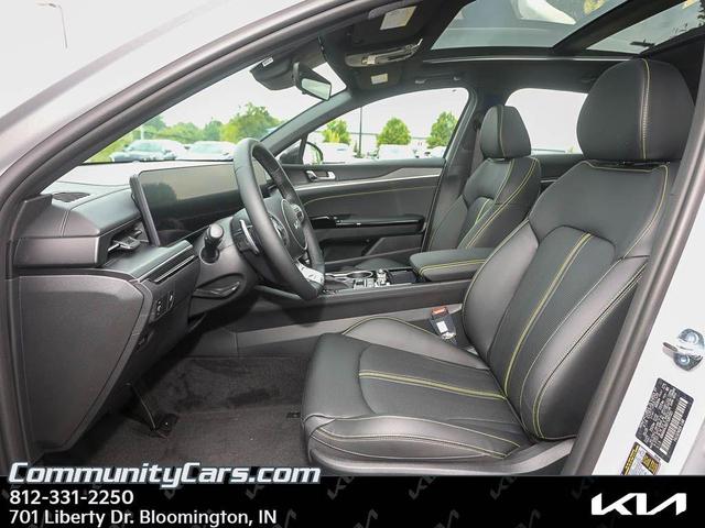 Photo of 2026 Wolf Gray Kia K5