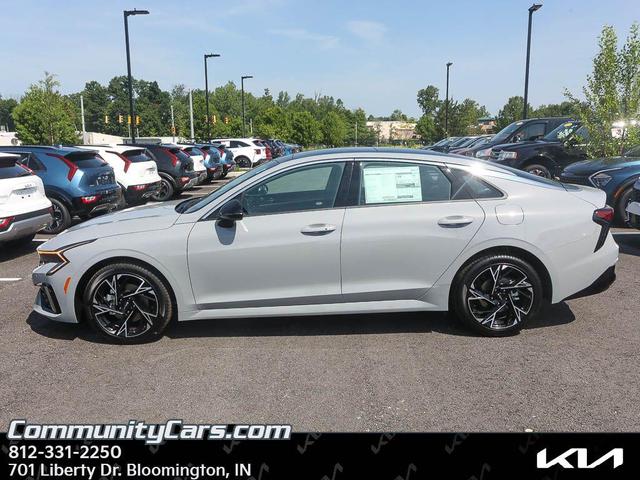 Photo of 2025 Wolf Gray Kia K5