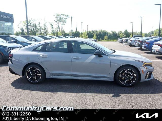 Photo of 2025 Wolf Gray Kia K5