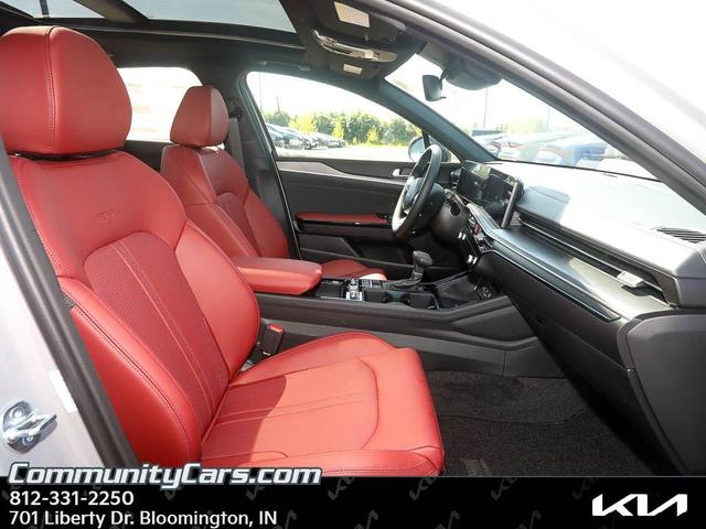 Photo of 2025 Wolf Gray Kia K5