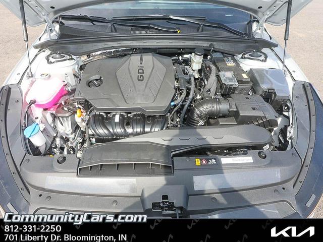 Photo of 2025 Wolf Gray Kia K5