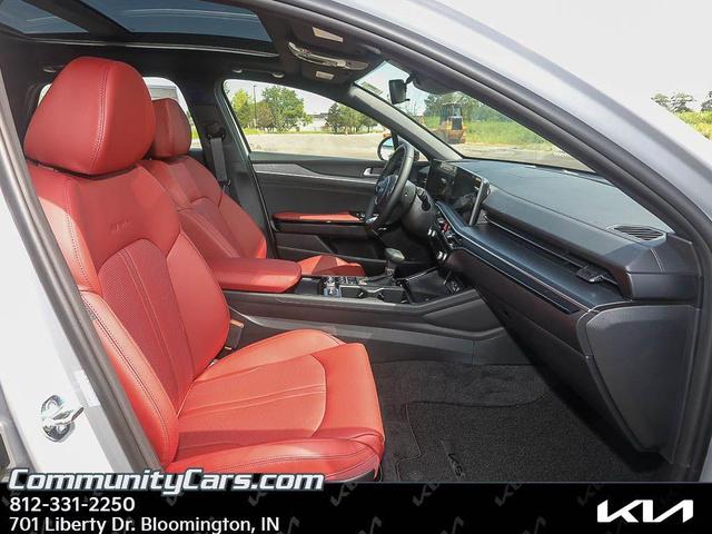 Photo of 2025 Wolf Gray Kia K5