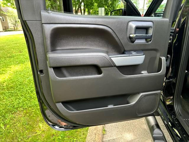 Photo of 2016 Black Chevrolet Silverado 1500