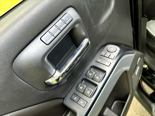 Photo of 2016 Black Chevrolet Silverado 1500