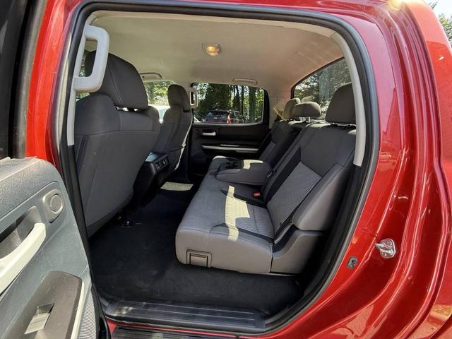 Photo of 2014 Red Toyota Tundra