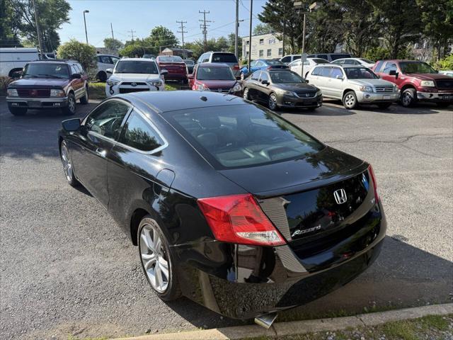 Photo of 2012 Crystal Black Pearl Honda Accord