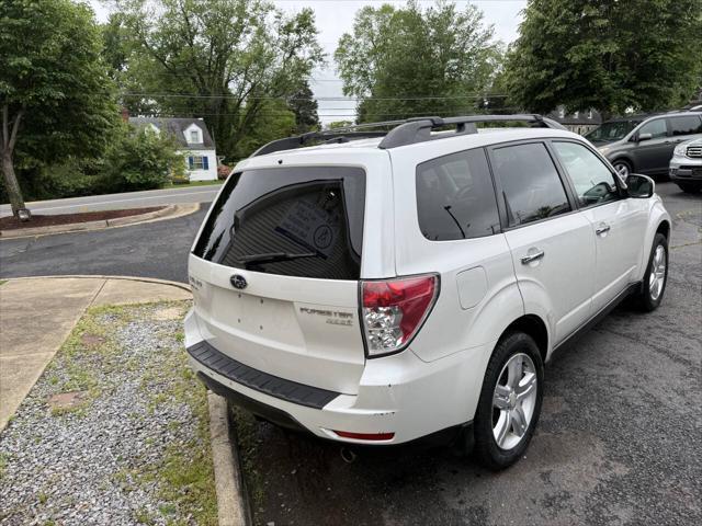 Photo of 2010 Satin White Pearl Subaru Forester