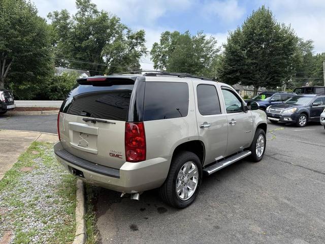 Photo of 2013 Champagne Silver Metallic GMC Yukon
