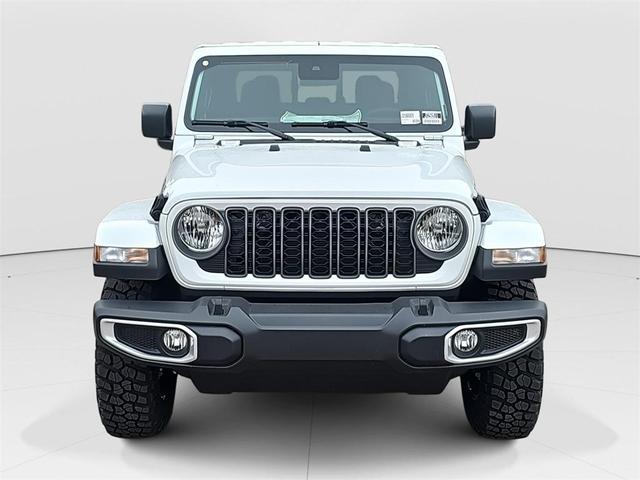 Photo of 2025 Bright White Clearcoat Jeep Gladiator