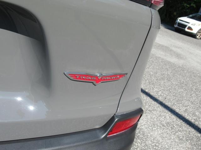 Photo of 2022 Sting Gray Clearcoat Jeep Cherokee