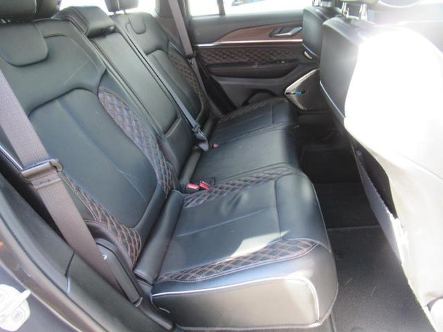 Photo of 2022 Metallic Jeep Grand Cherokee