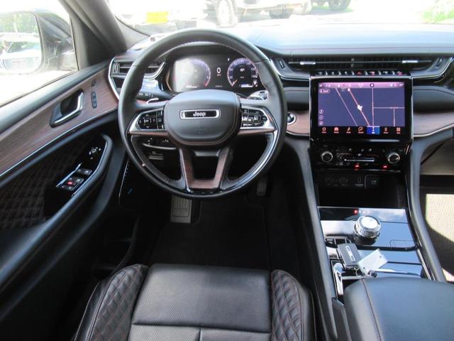Photo of 2022 Metallic Jeep Grand Cherokee