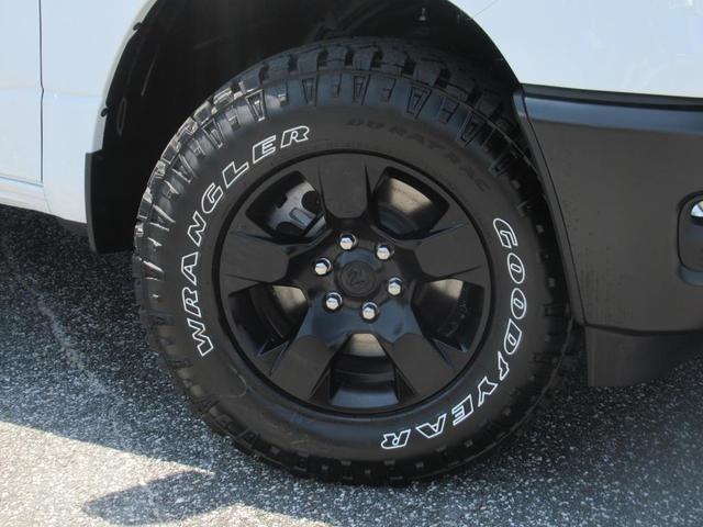 Photo of 2025 Bright White Clearcoat RAM 1500