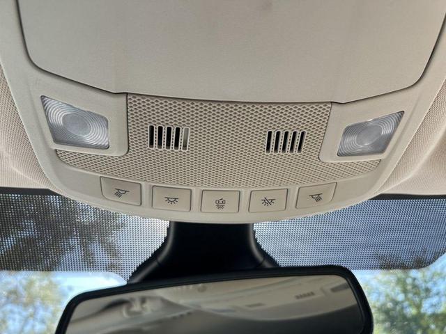 Photo of 2022 Agate Black Metallic Ford Edge