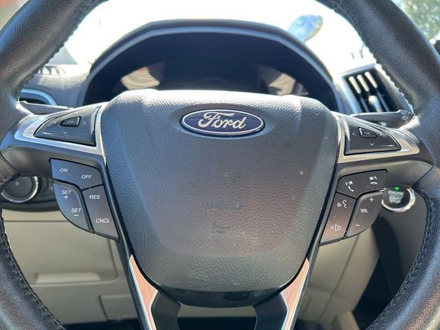 Photo of 2022 Agate Black Metallic Ford Edge