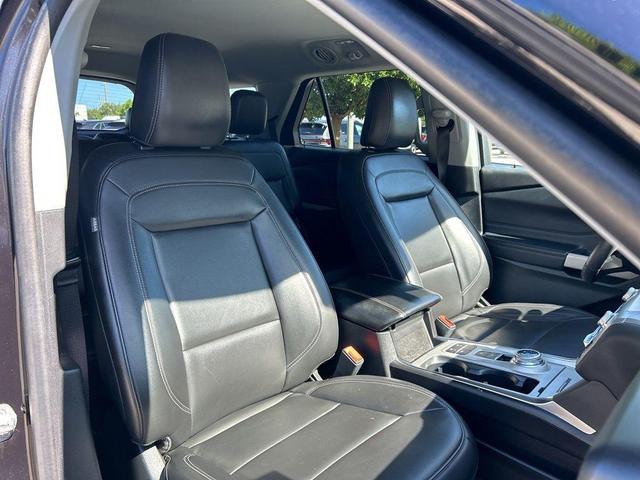 Photo of 2023 Agate Black Metallic Ford Explorer