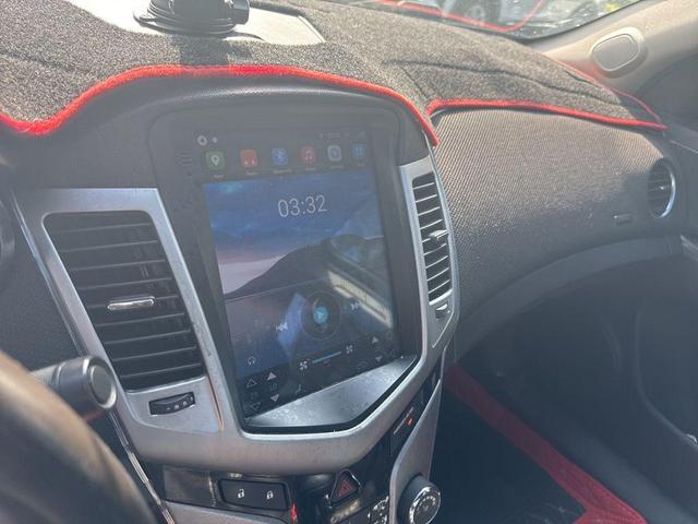 Photo of 2014 Red Chevrolet Cruze