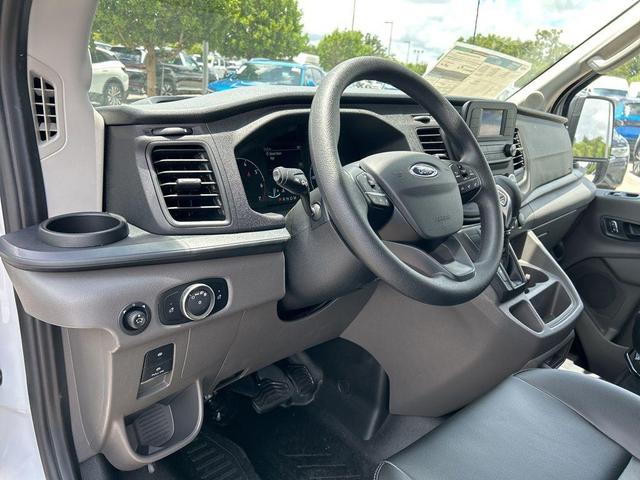 Photo of 2025 Oxford White Ford Transit-350