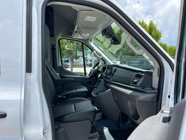 Photo of 2025 Oxford White Ford Transit-350