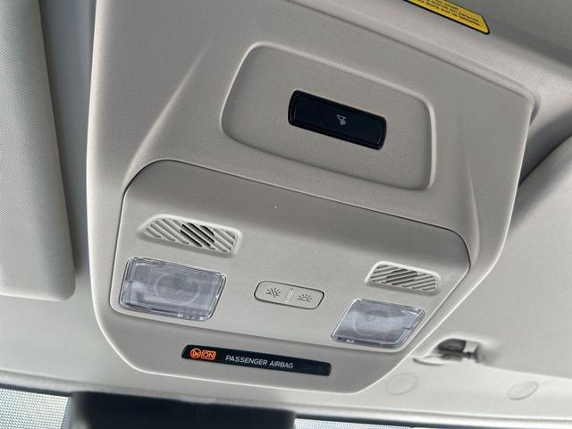 Photo of 2025 Oxford White Ford Transit-350