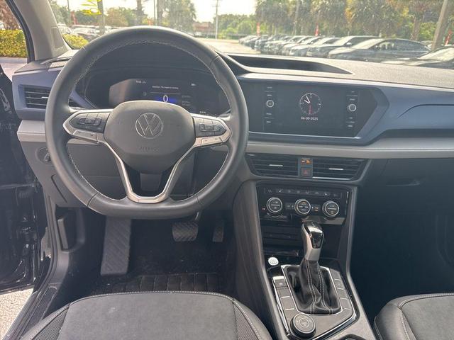 Photo of 2024 Deep Black Pearl Effect Volkswagen Taos