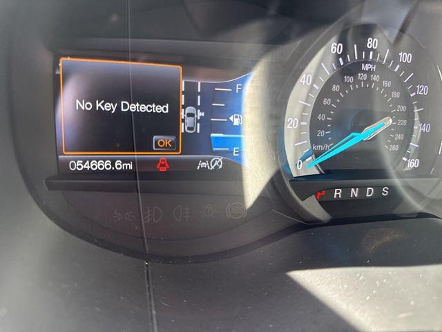 Photo of 2022 Black Metallic Ford Edge