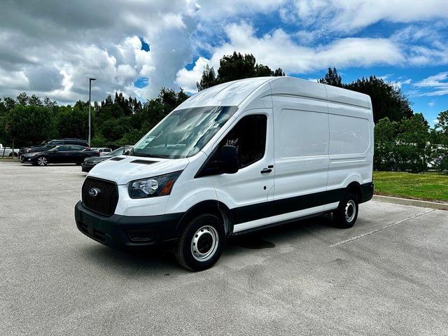 Photo of 2025 Oxford White Ford Transit-250