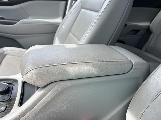 Photo of 2023 Ebony Twilight Metallic GMC Acadia