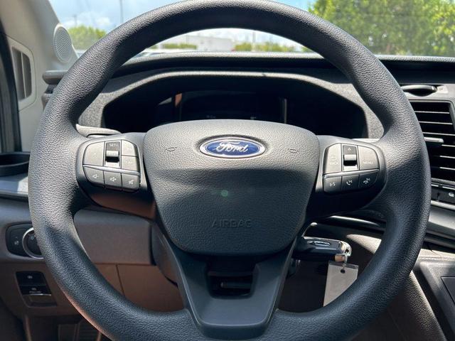 Photo of 2025 Oxford White Ford Transit-350