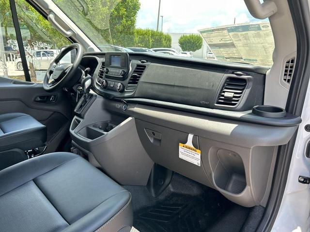 Photo of 2025 Oxford White Ford Transit-350